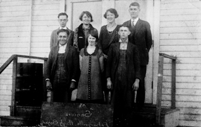 picture of Folsomville graduating class of 1926