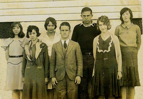 picture of Folsomville graduating class of 1931