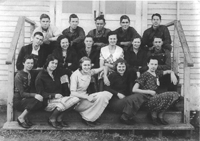 picture of Folsomville graduating class of 1936