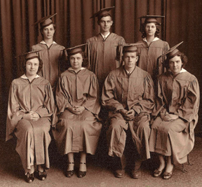 picture of Folsomville graduating class of 1945
